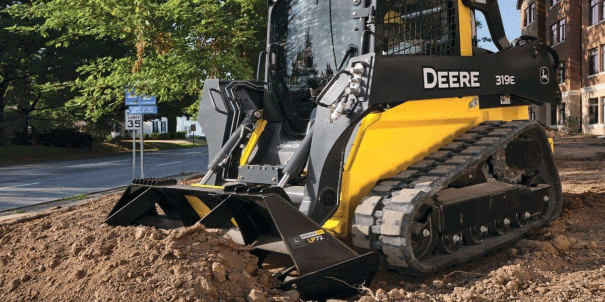HOW TO CHOOSE THE RIGHT TRACKS FOR YOUR COMPACT TRACK LOADER ...