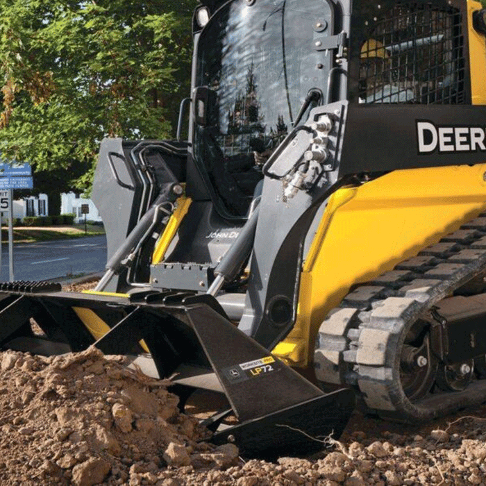 HOW TO CHOOSE THE RIGHT TRACKS FOR YOUR COMPACT TRACK LOADER.