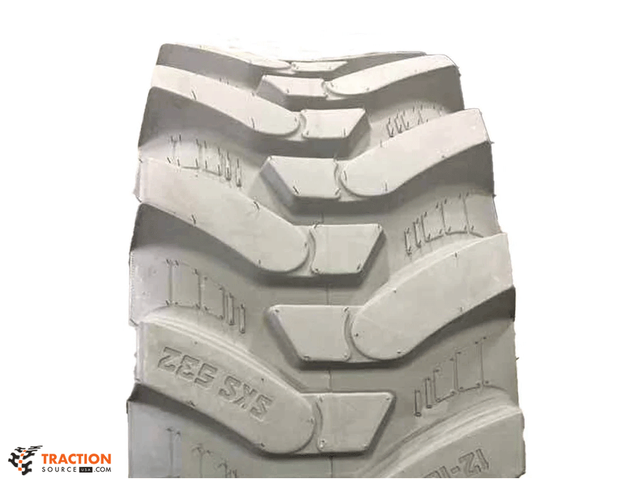 CAMSO SKS532 Non-marking tire for skid steer loader